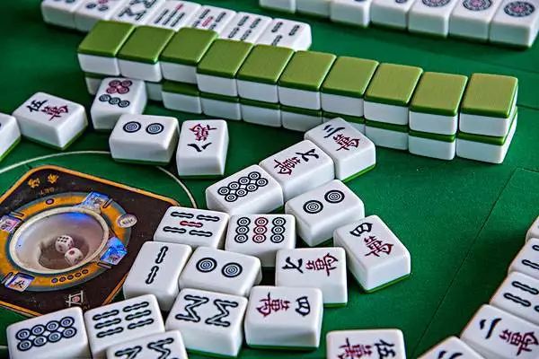 黑料！情怀三三麻将确实有挂的(怎么抓到好牌)