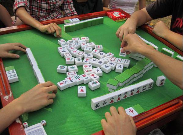 给大家科普一下！一乐麻将争上游其实是有挂的(老是输怎么回事)