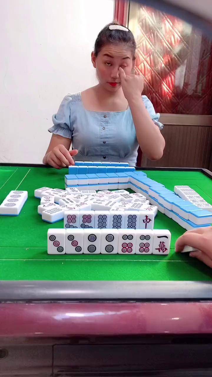 火爆全网!红中四川麻将到底有没有挂-哔哩哔哩 