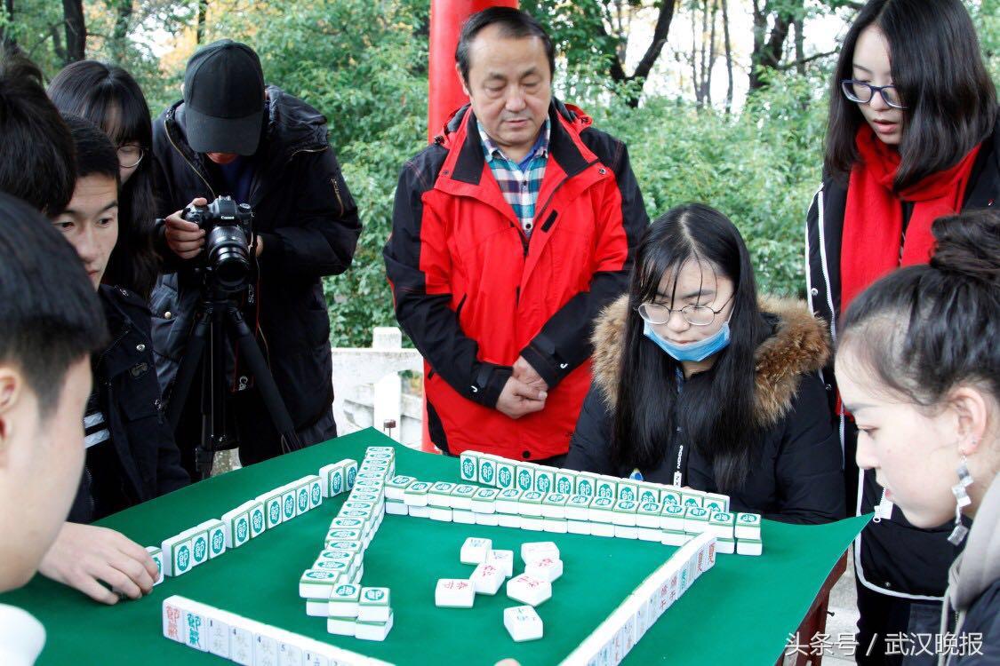 大神教教你！天天武汉麻将确实有挂的(怎么能让胜率高)