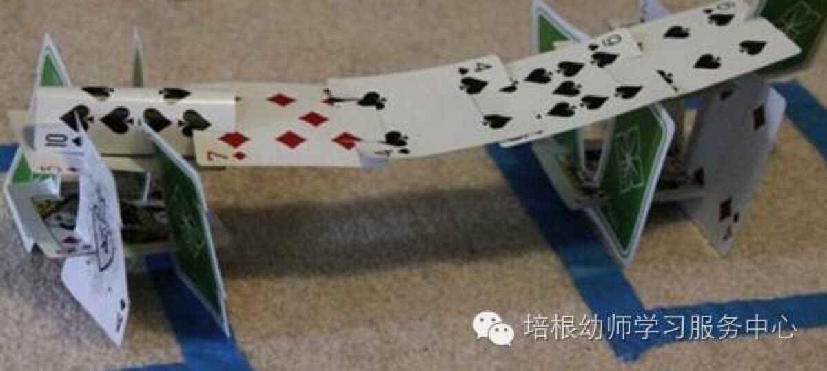 扑克牌摆挂玩法图片大全（扑克牌摆放造型图片）