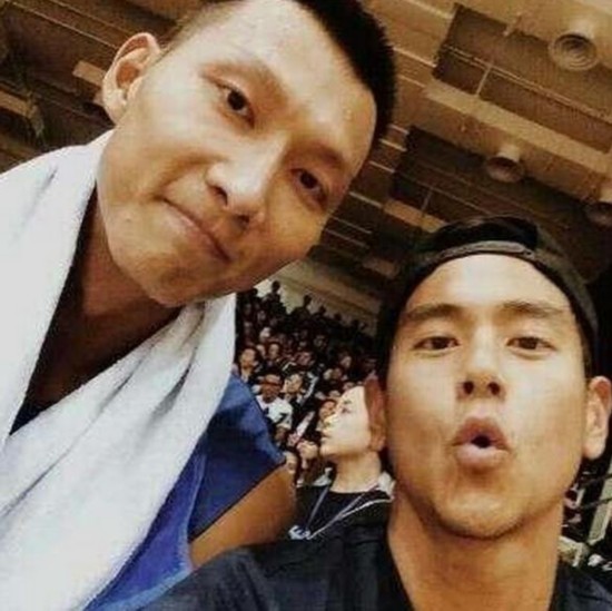 娱乐圈开挂事件（开挂玩转娱乐圈）