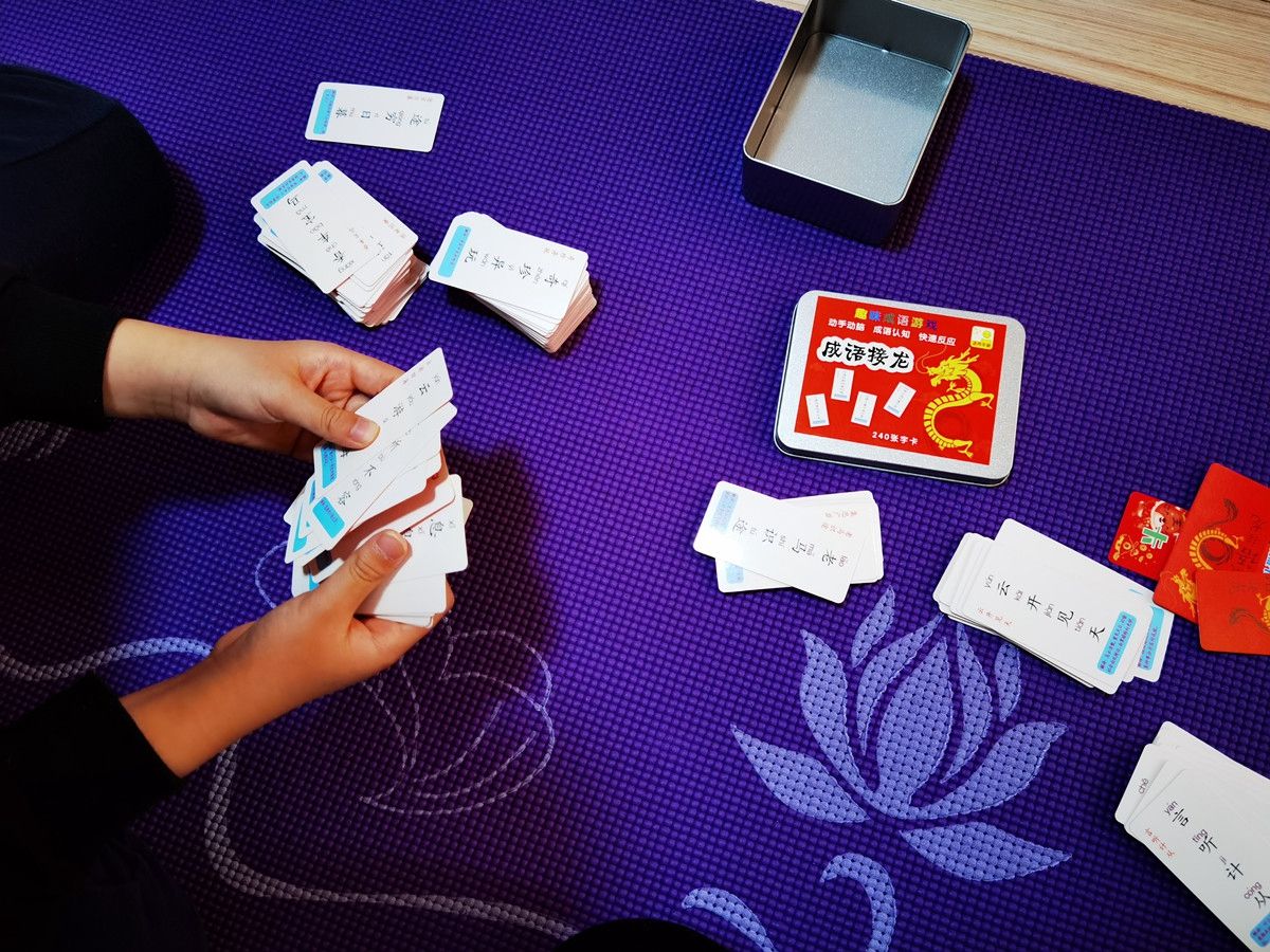 3分钟教你科普“玩对子普通纸牌产品道具哪里有—详细解说+新浪科技