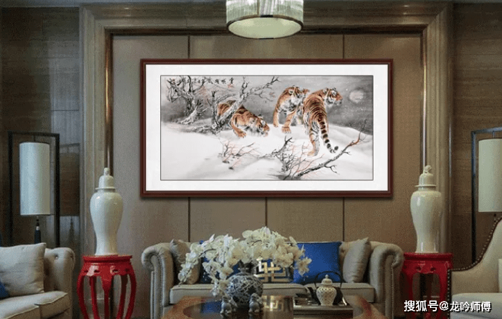 客厅是否可同时挂龙虎字画（客厅里可不可以挂龙的画）