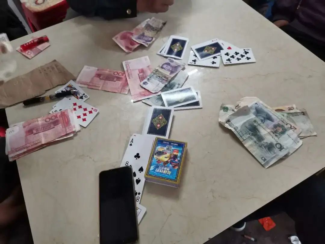 3分钟教你科普“新且实用三公扑克作假设备多少钱!_《爱问知识人 使用说明》