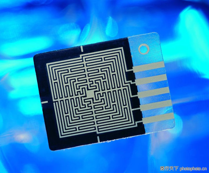 「热点资讯」普通纸牌十点有什么作弊仪器—详细解说+新浪科技