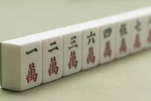 广东麻将开挂器怎么开视频（广东麻将开挂神器下载软件苹果版）