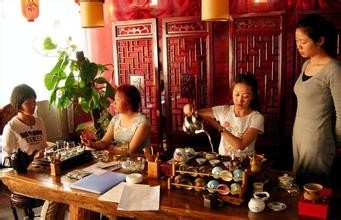 茶馆要怎么开挂的呢（茶馆怎么玩）