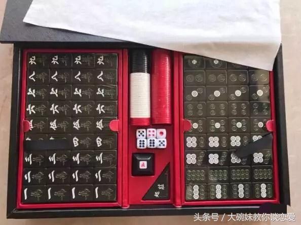 打麻将挂什么黄金好一点（打麻将带黄金能招财吗）
